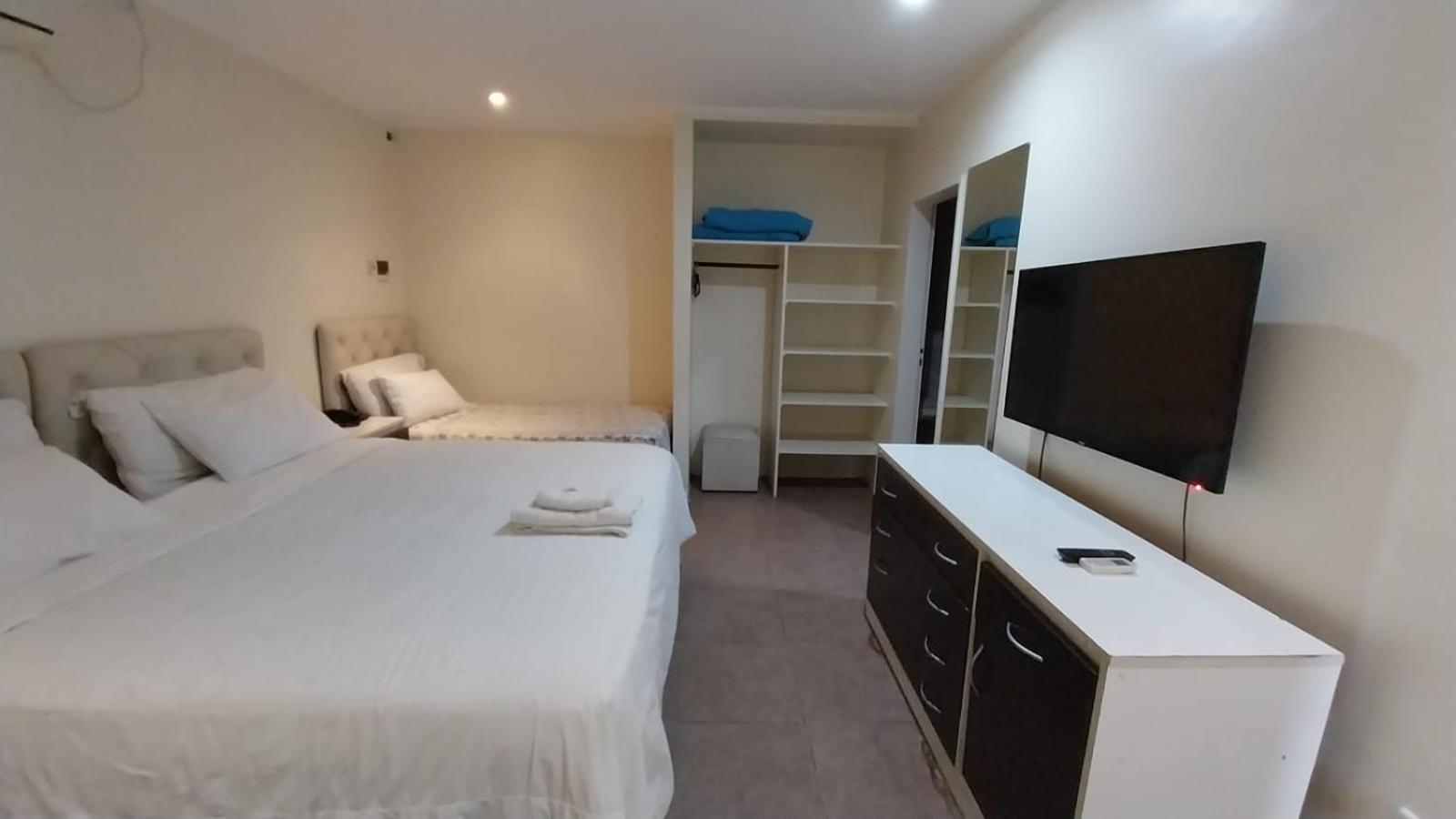 Hotel Aeropuerto Ezeiza Casa De Mr 몬테 그란데 외부 사진
