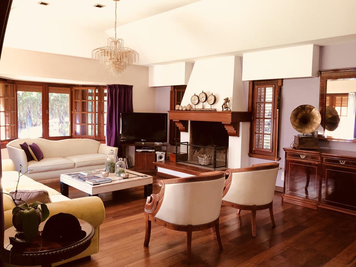 Hotel Aeropuerto Ezeiza Casa De Mr 몬테 그란데 외부 사진